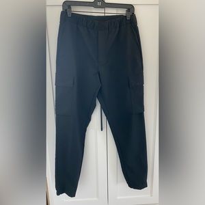 THEORY TAPERED DRAWSTRING PANT IN RECYCLED TECH MENS SIZE S